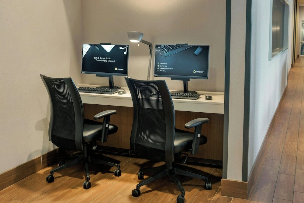 Фото Springhill Suites Mount Laurel