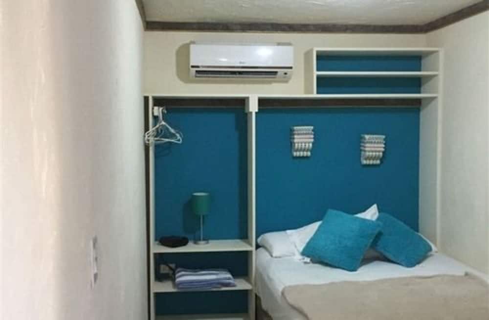 Фото Driftwood Gardens