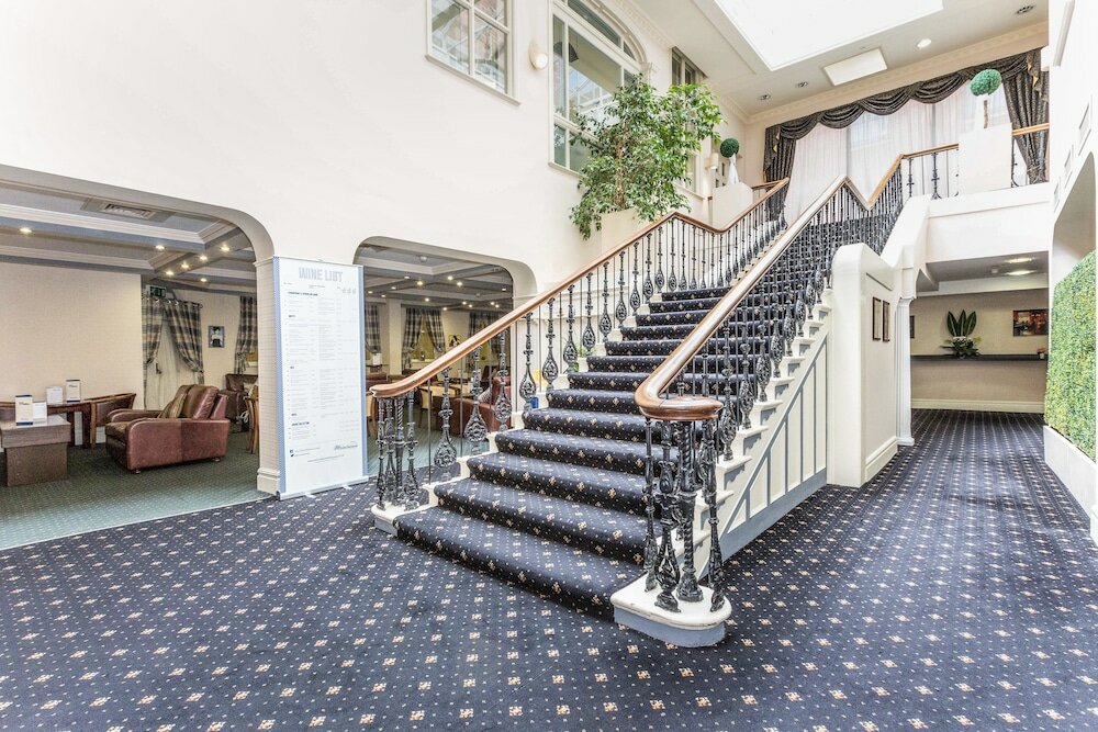 Фото Worcester Whitehouse