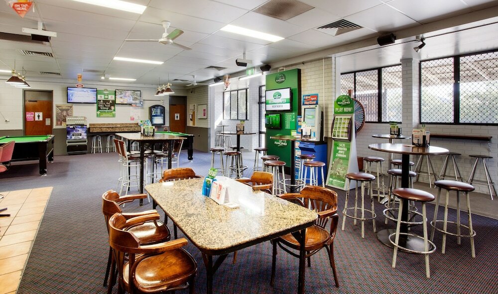 Фото Upper Ross Hotel