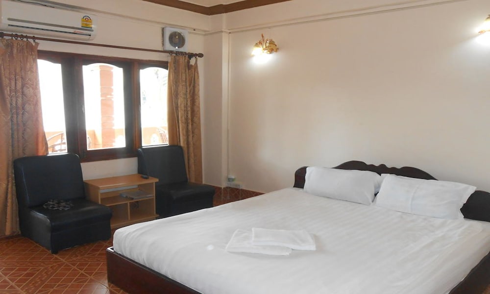 Фото Vanhmaly Hotel