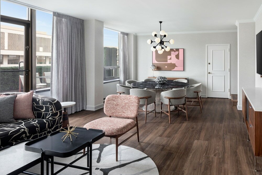 Фото The Madison Hotel