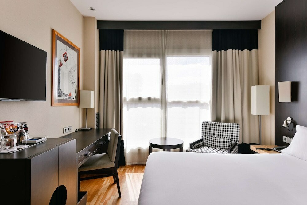 Фото Nh Valencia Center