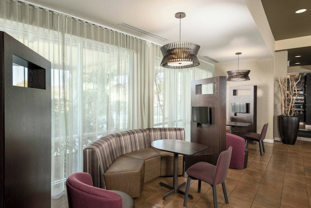 Фото Courtyard San Diego Oceanside