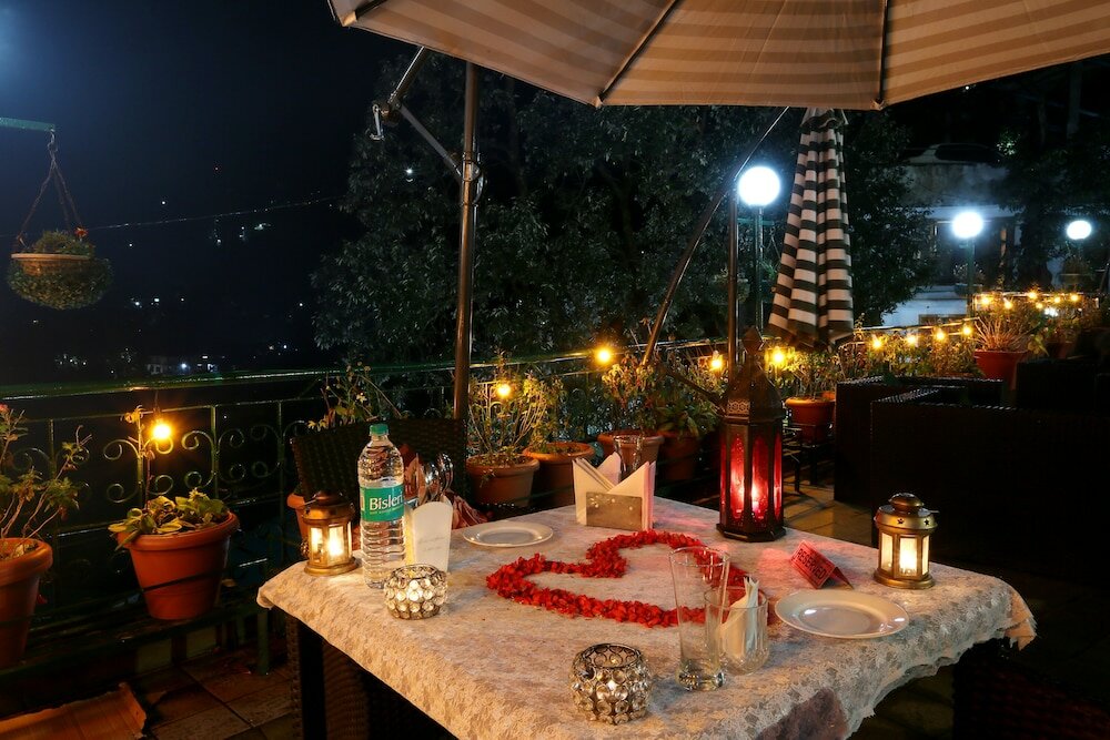 Фото Hotel Mongas