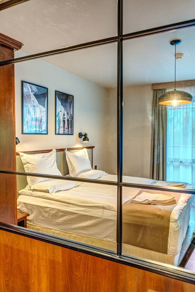 Фото Mountain Lake Hotel