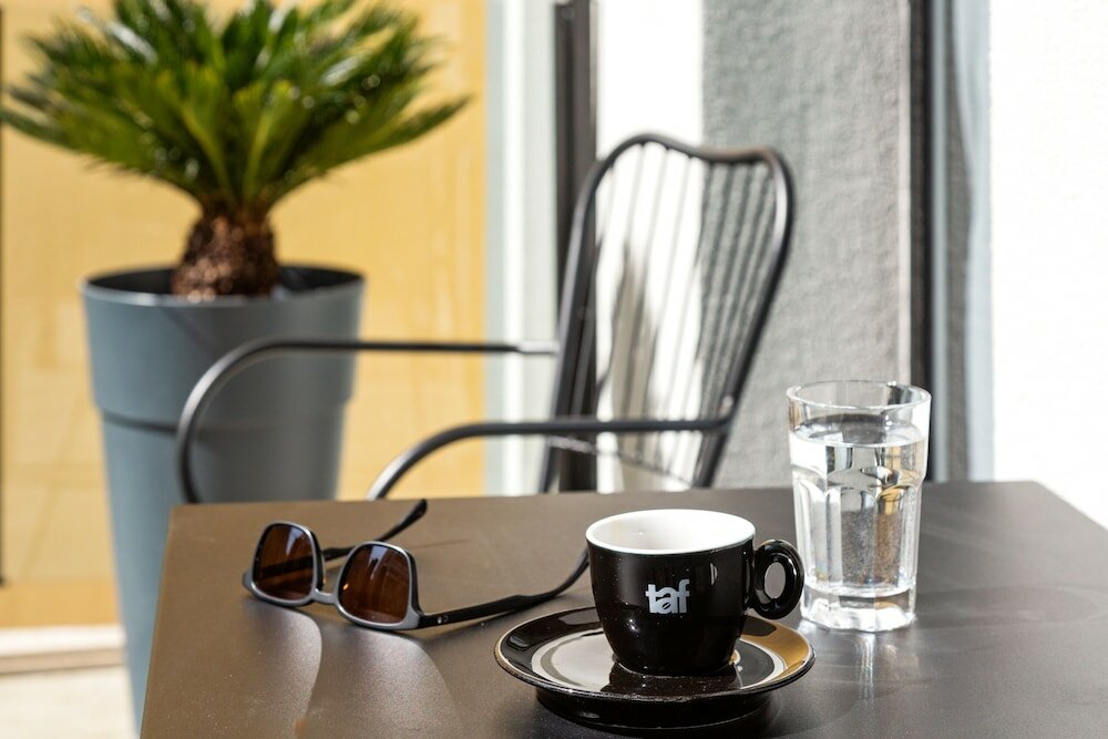 Фото Athens Ivy Suites