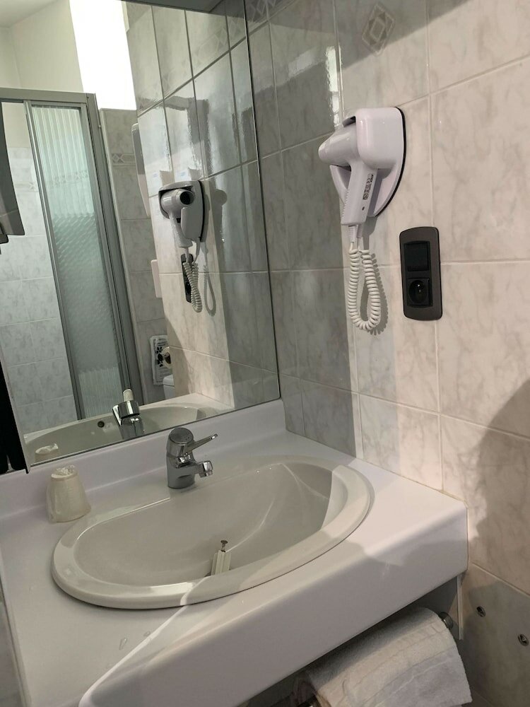 Фото Hotel Kyriad Rodez