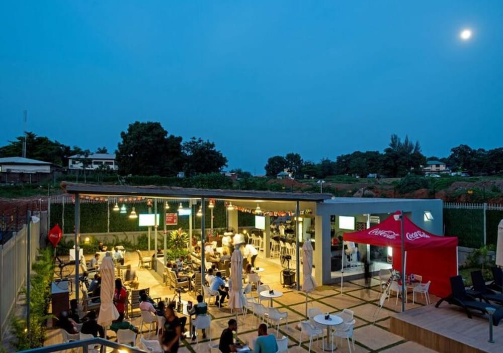 Фото The Envoy Hotel