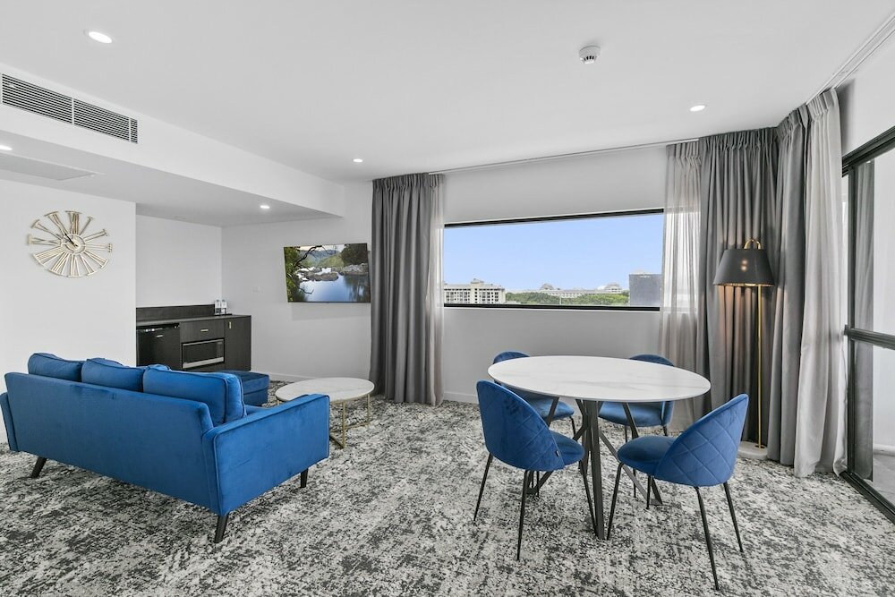 Фото The Benson Hotel