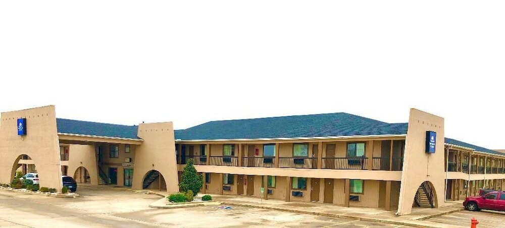 Фото Americas Best Value Inn & Suites Yukon Oklahoma City