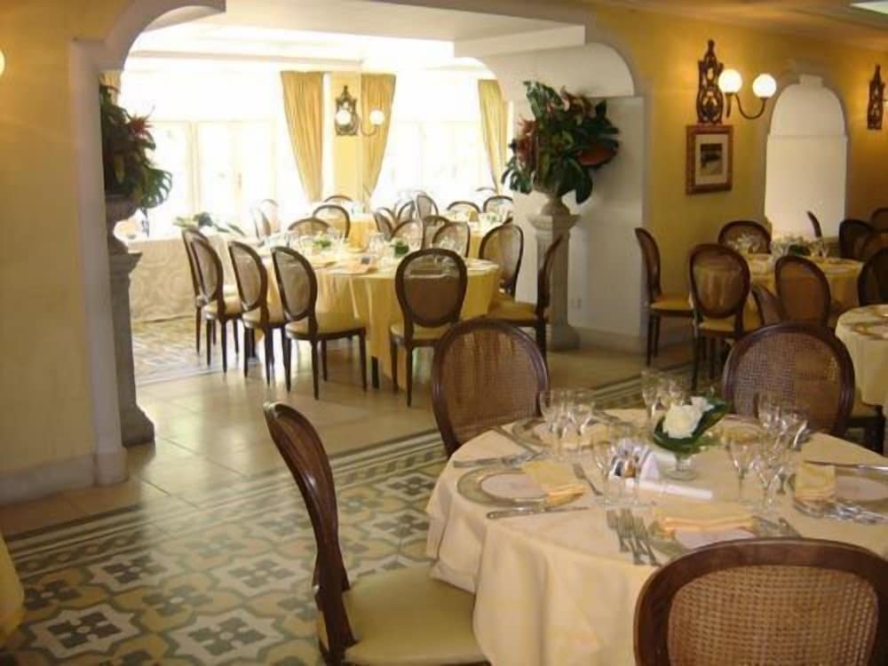 Фото Hotel Villa Paradiso dell'Etna