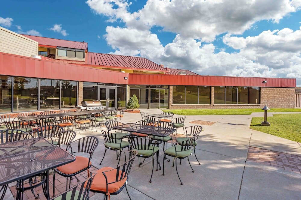 Фото Best Western Plus Landmark Inn