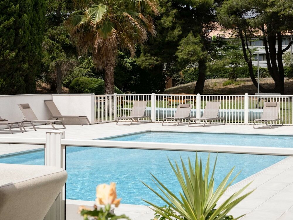 Фото Novotel Narbonne Sud