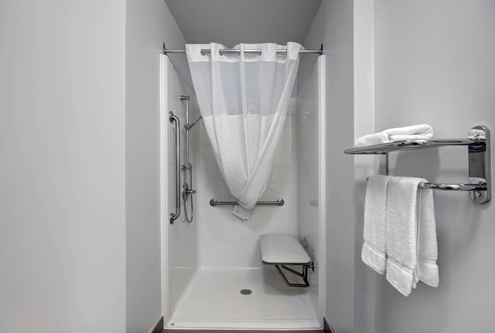 Фото Motel 6 Airdrie, Ab