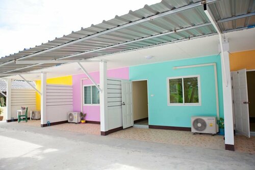 Гостиница Baan Rommai Sattahip в Саттахипе