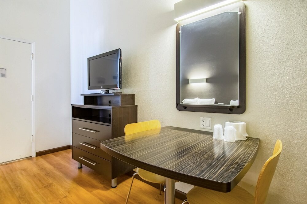 Фото Studio 6 Cypress, Ca