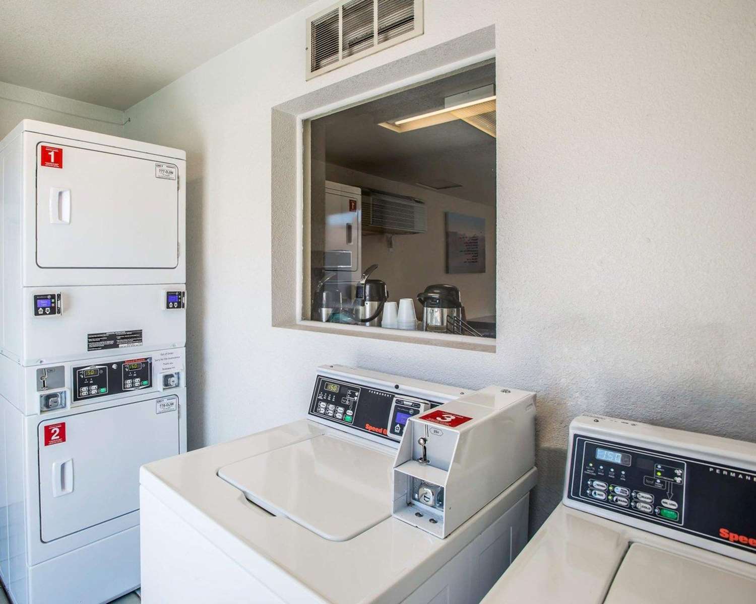 Фото Rodeway Inn Greeley