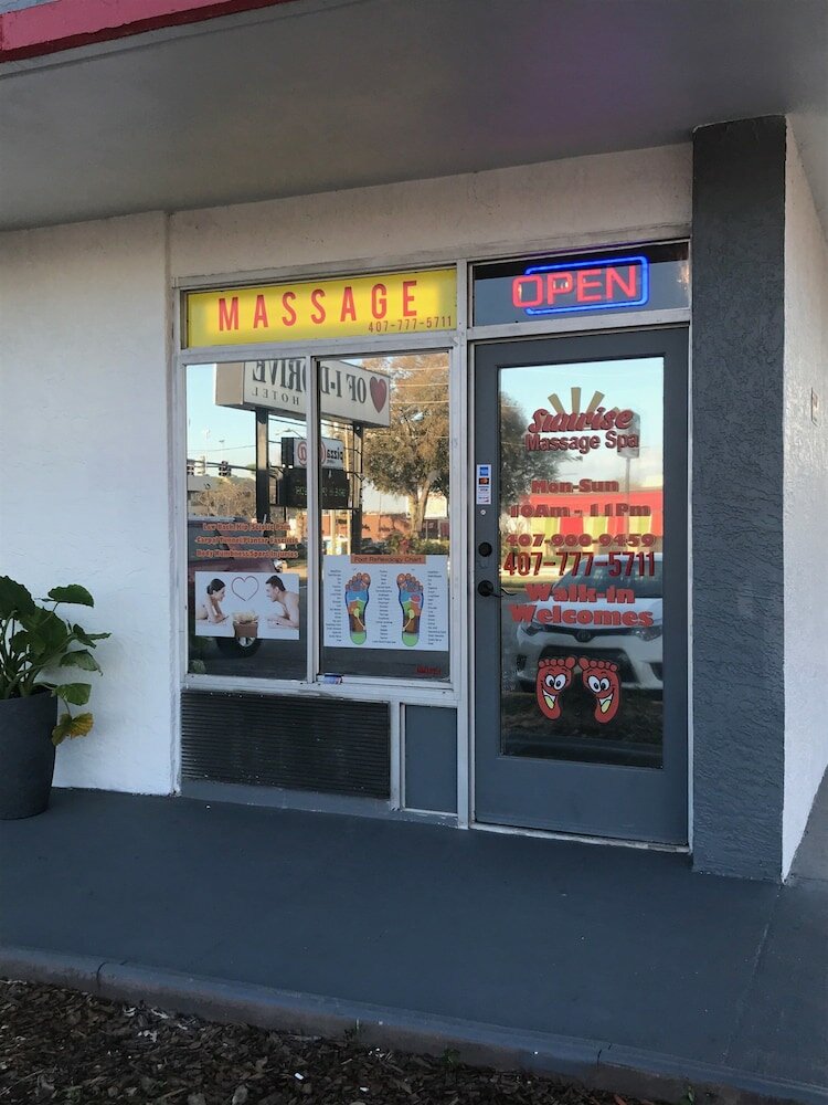 Фото Travelodge by Wyndham Orlando Heart of International Drive