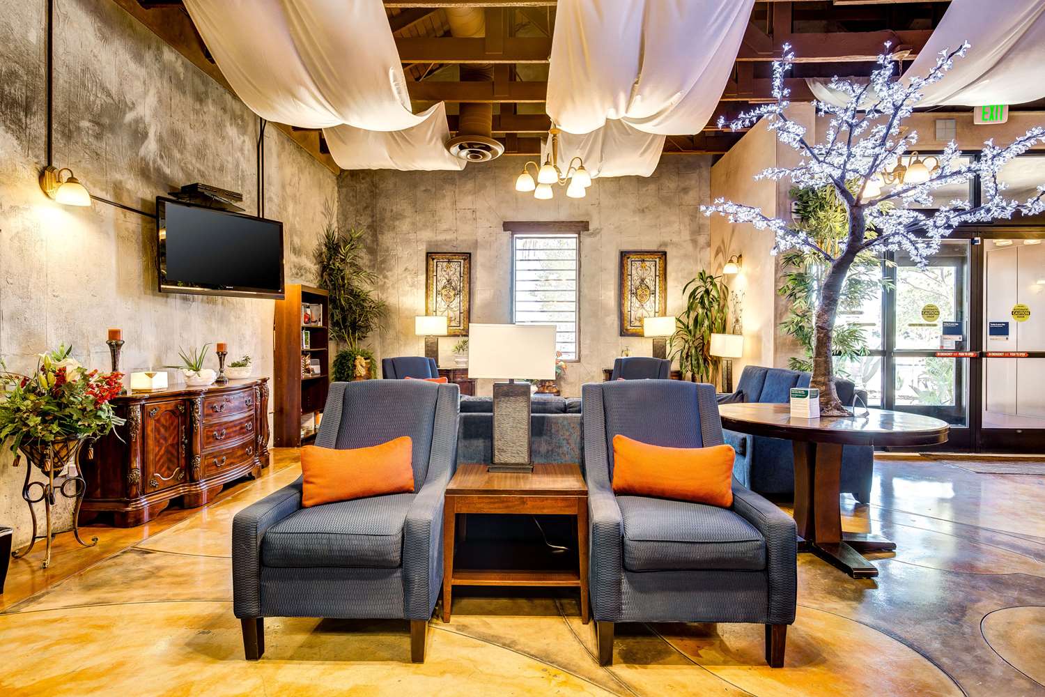 Фото Comfort Inn Pomona near Fairplex