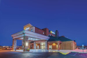 Гостиница La Quinta Inn & Suites by Wyndham Philadelphia Airport