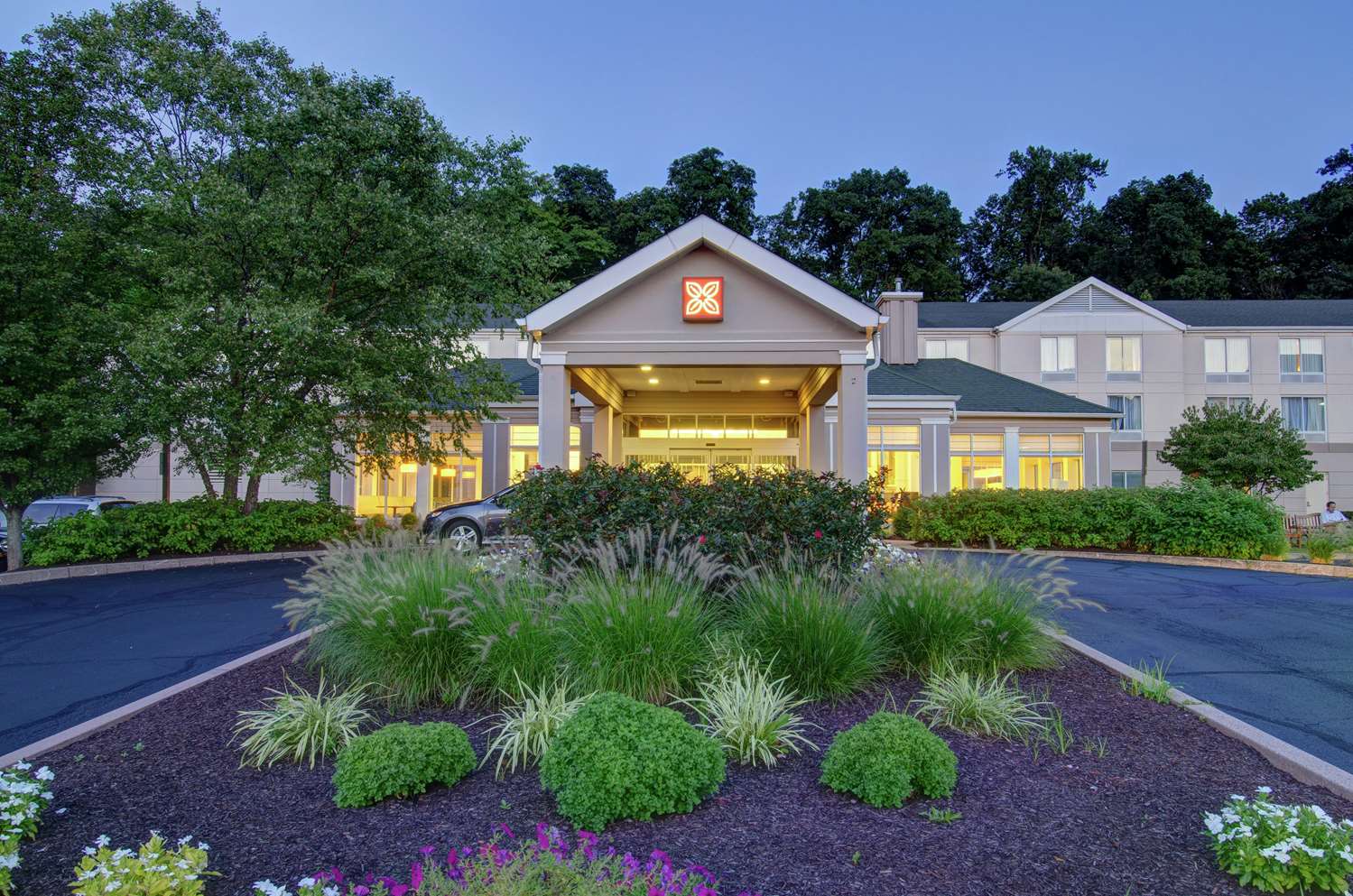 Фото Hilton Garden Inn Norwalk