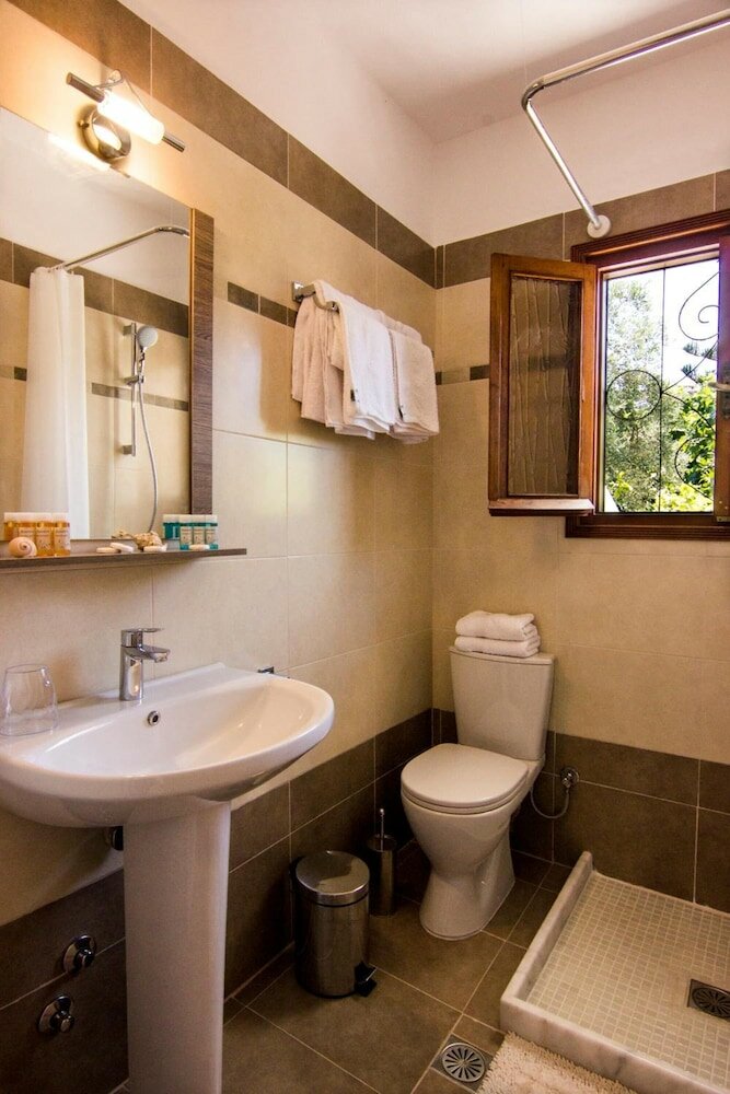 Фото Naftilos Skiathos