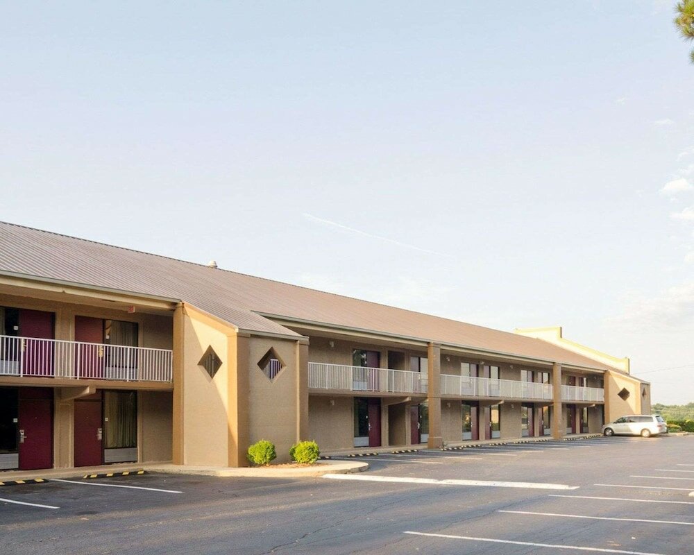 Фото Rodeway Inn Norcross