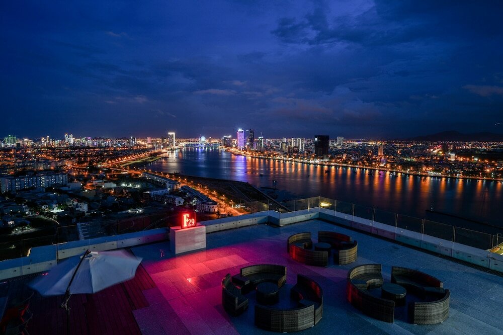 Фото Wyndham Danang Golden Bay