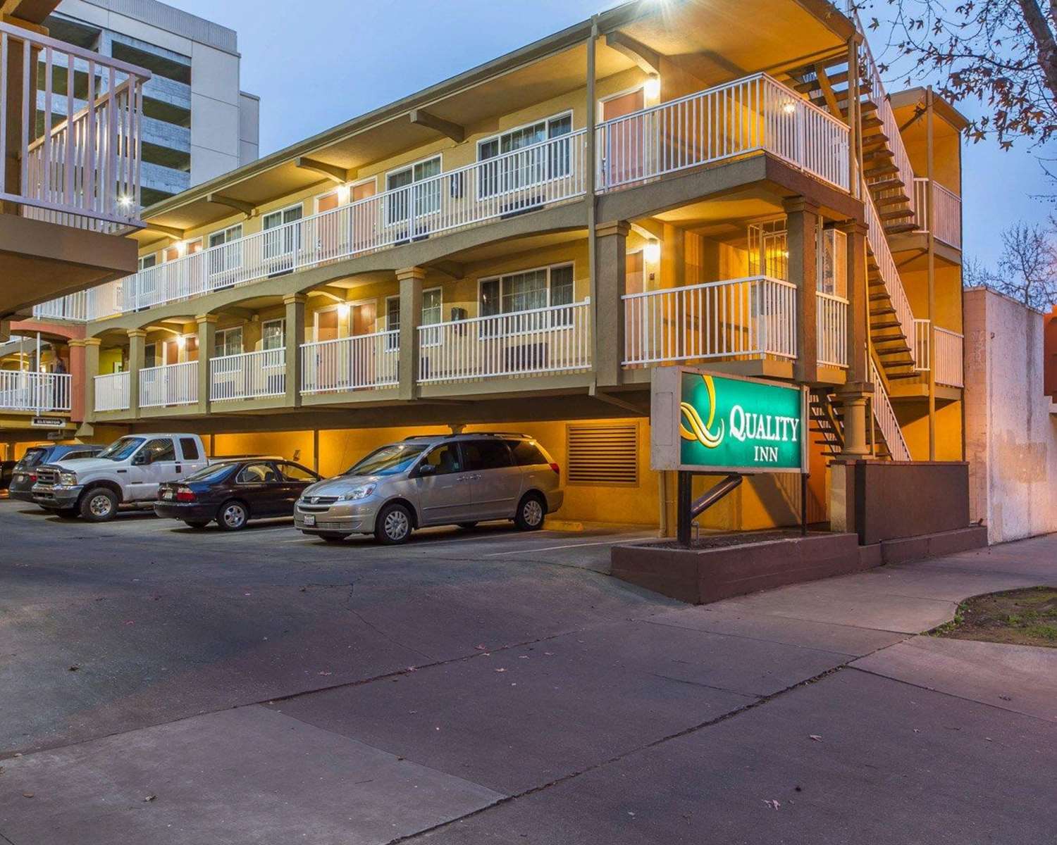 Фото Quality Inn Sacramento Convention Center