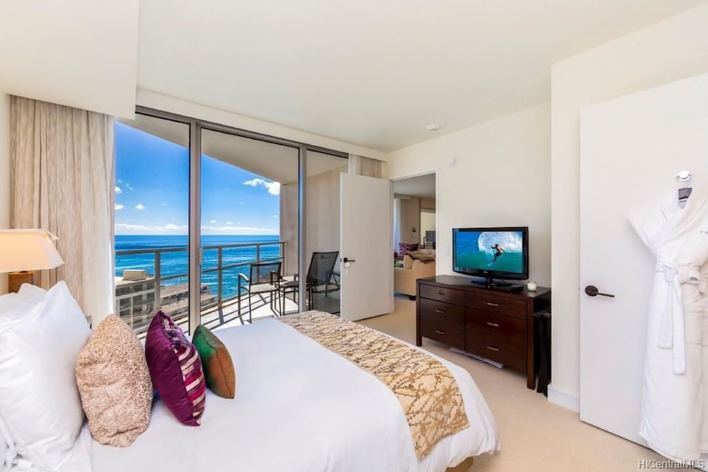 Фото Jet Luxury @ The Trump Waikiki