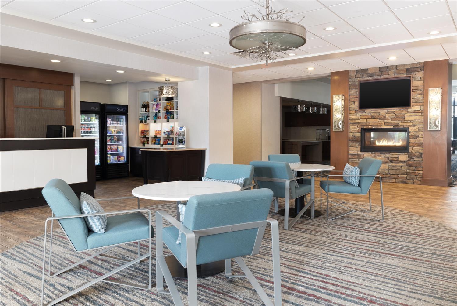 Фото Homewood Suites by Hilton Wauwatosa Milwaukee
