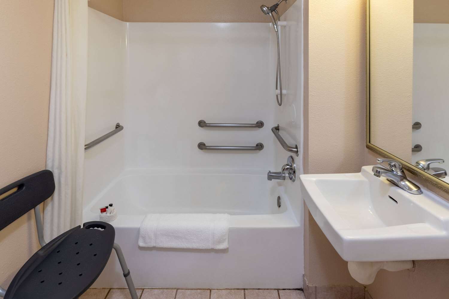 Фото Super 8 by Wyndham Garland/Rowlett/East Dallas area