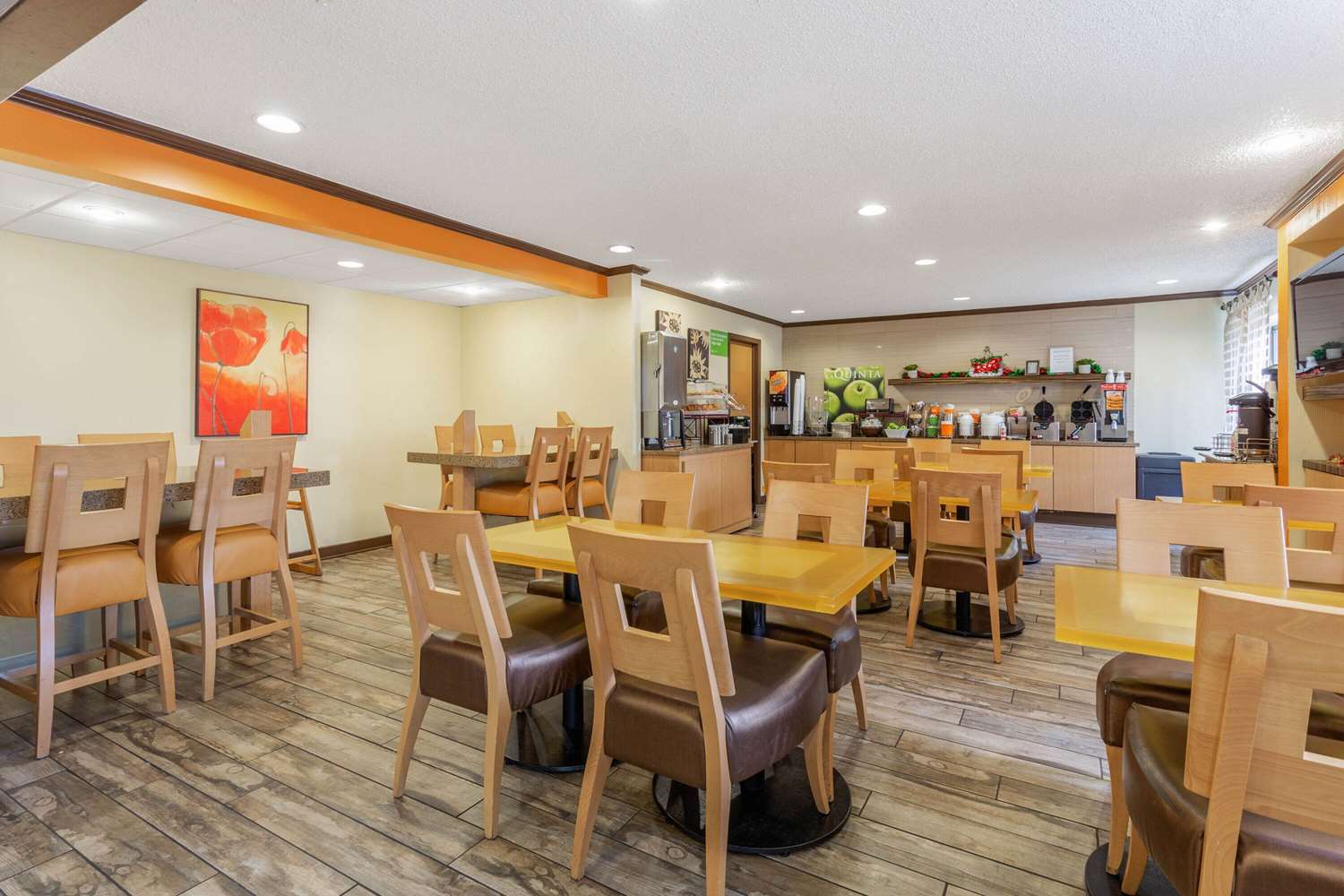 Фото La Quinta Inn & Suites by Wyndham Chicago Tinley Park