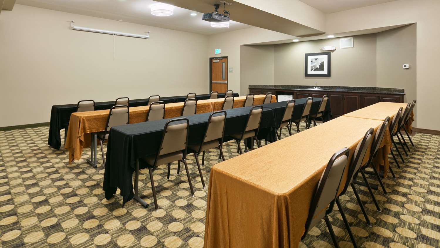 Фото Best Western Plus Port of Camas Washougal Convention Center
