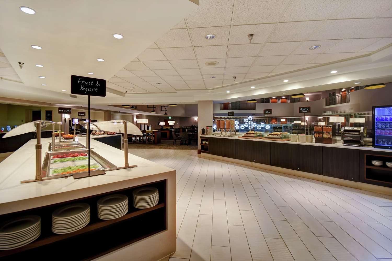 Фото Embassy Suites Omaha - Downtown/Old Market