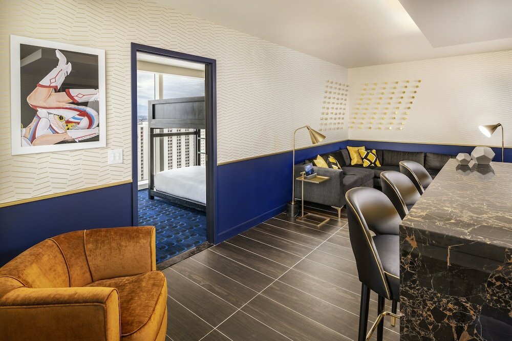 Фото Circa Resort & Casino