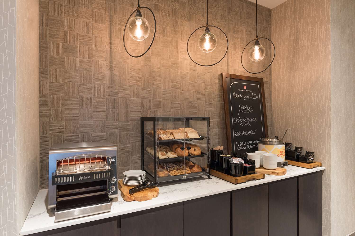 Фото Hilton Garden Inn Hanover Lebanon