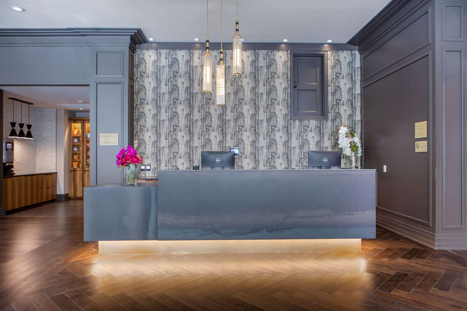 Фото Renaissance Saint Elm Dallas Downtown Hotel