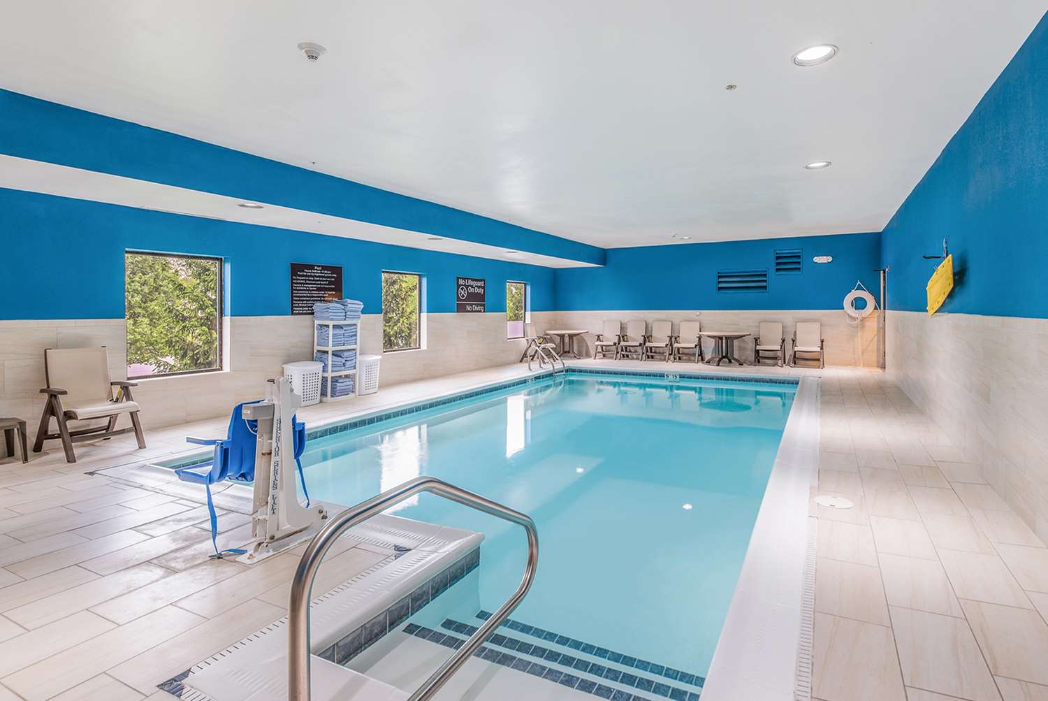 Фото Hampton Inn Greenfield