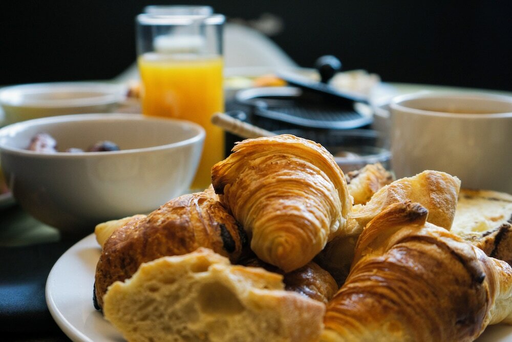 Фото Hotel Le Renard Châlons-en-Champagne