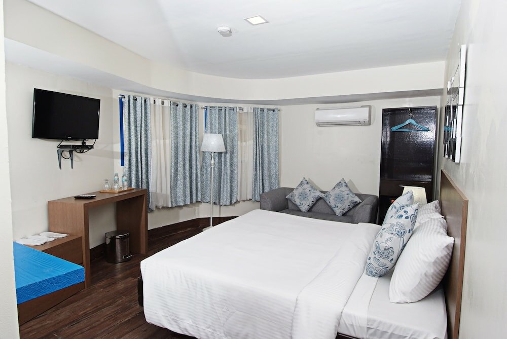 Фото Skyblue Hotel
