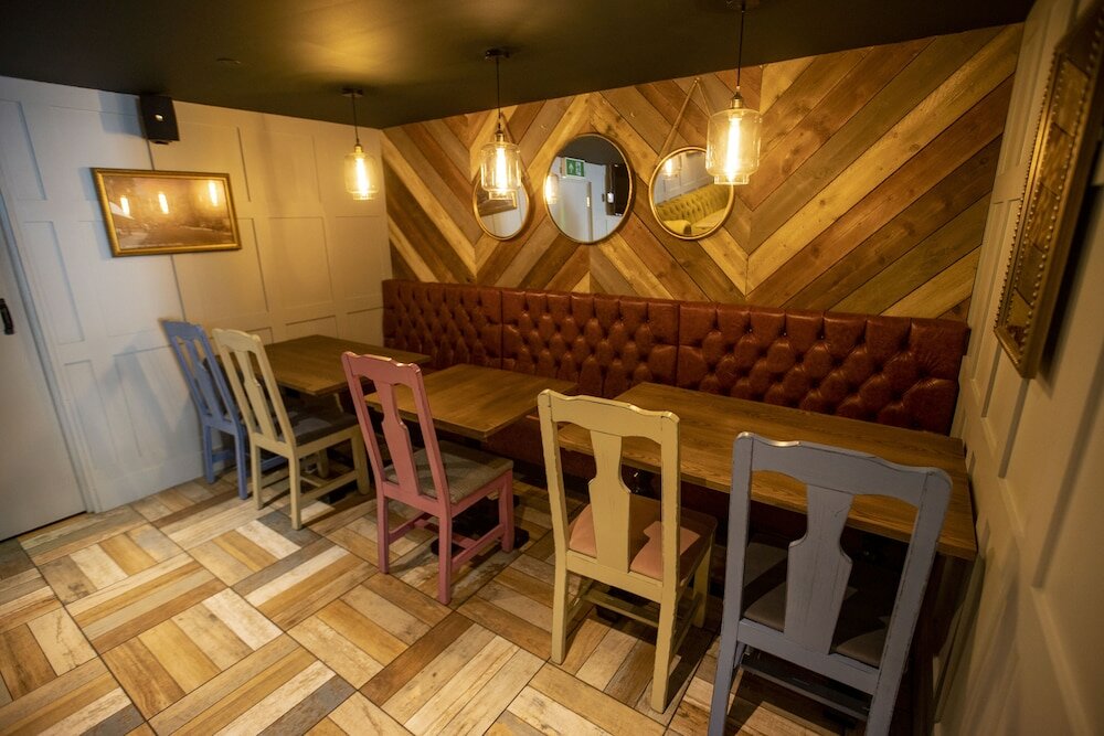 Фото The Waverley Hotel