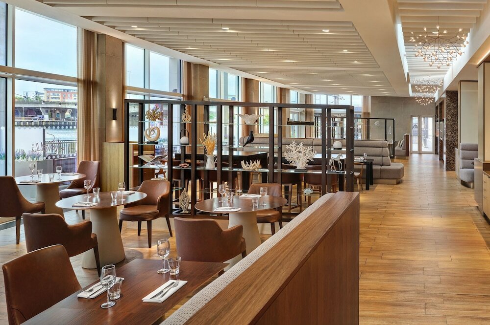 Фото Ac Hotels by Marriott Belfast