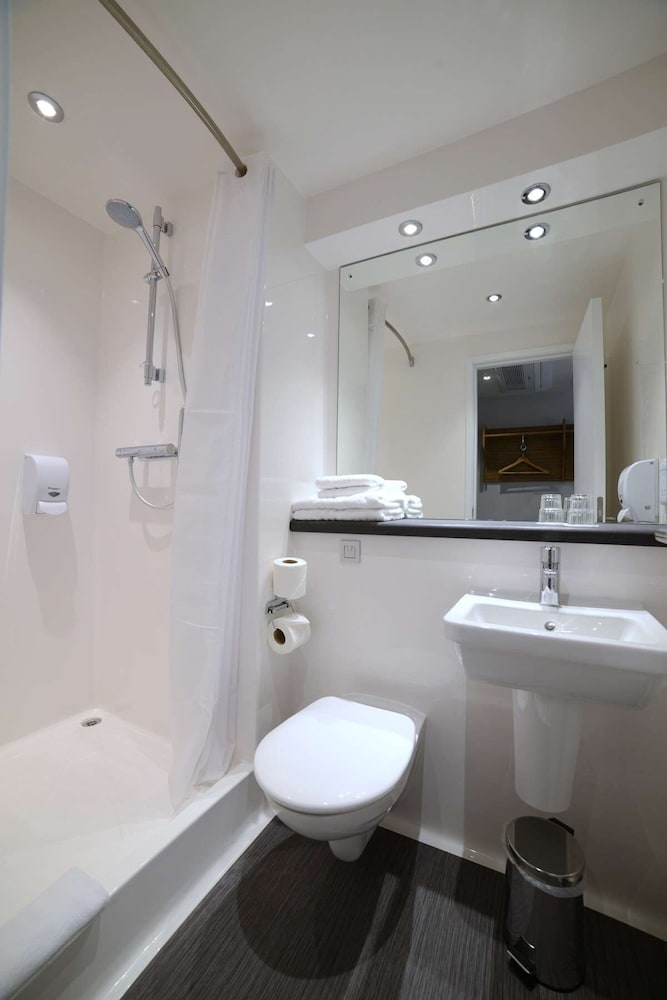 Фото Travelodge Plus Dublin City Centre