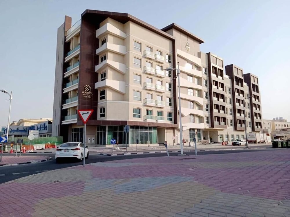 Фото Al Manzil Residence & Suites