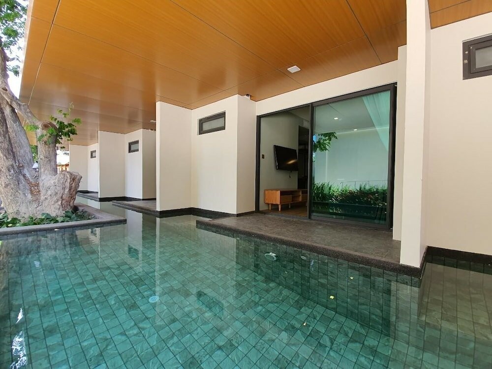 Фото Eco Cozy Beachfront Resort Chaam