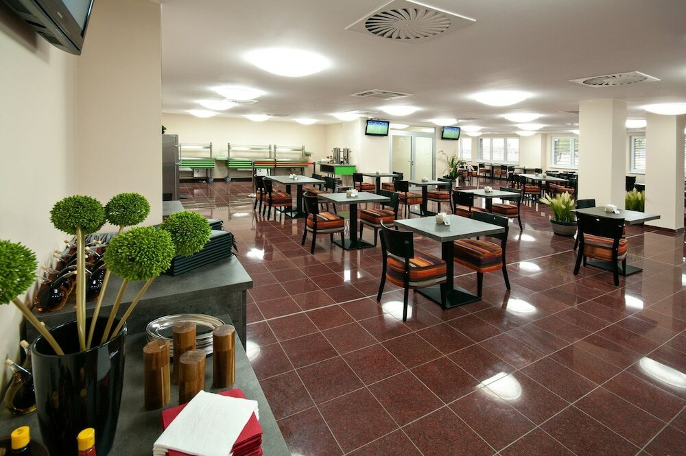 Фото Hotel Arena