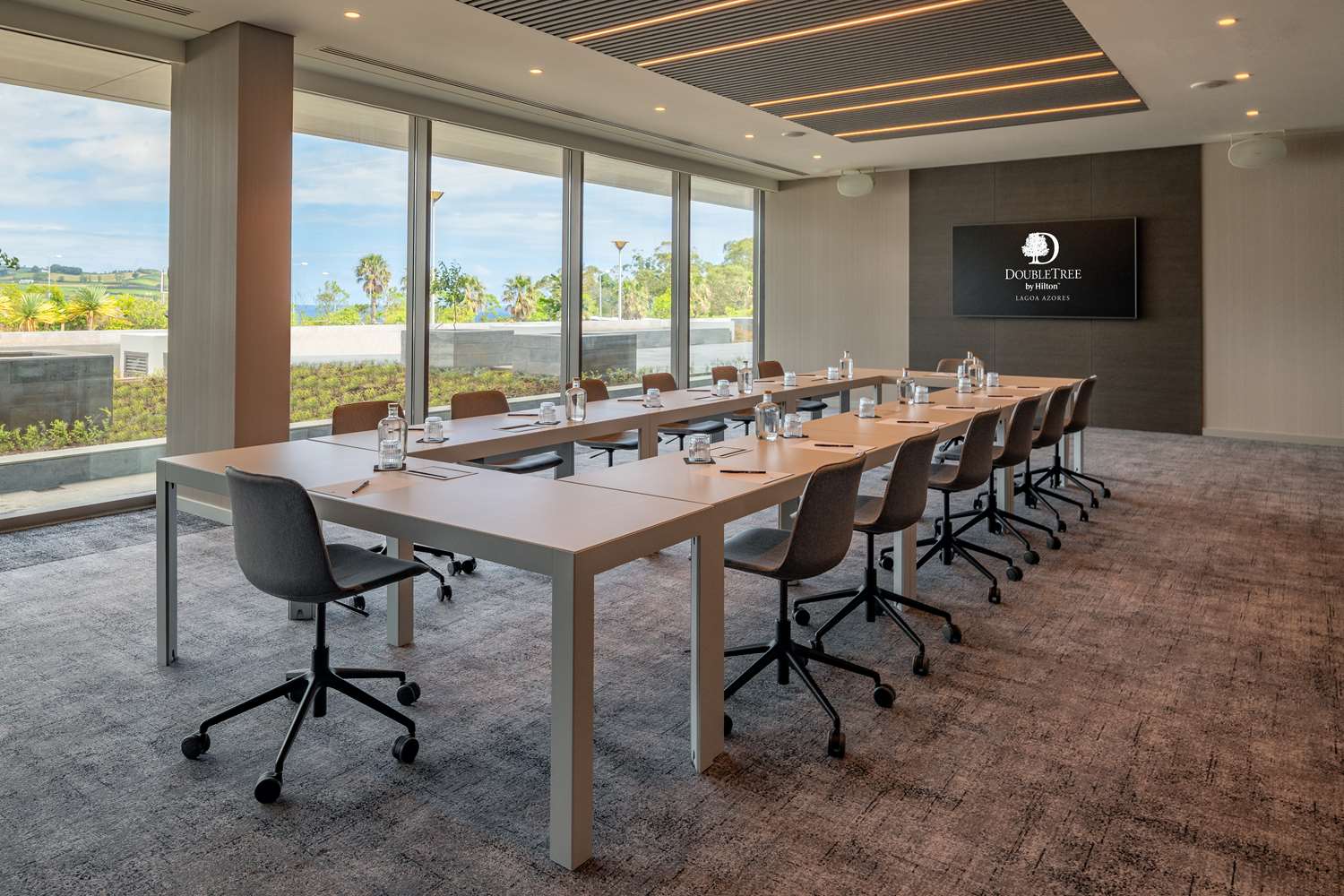 Фото Doubletree by Hilton Lagoa Azores