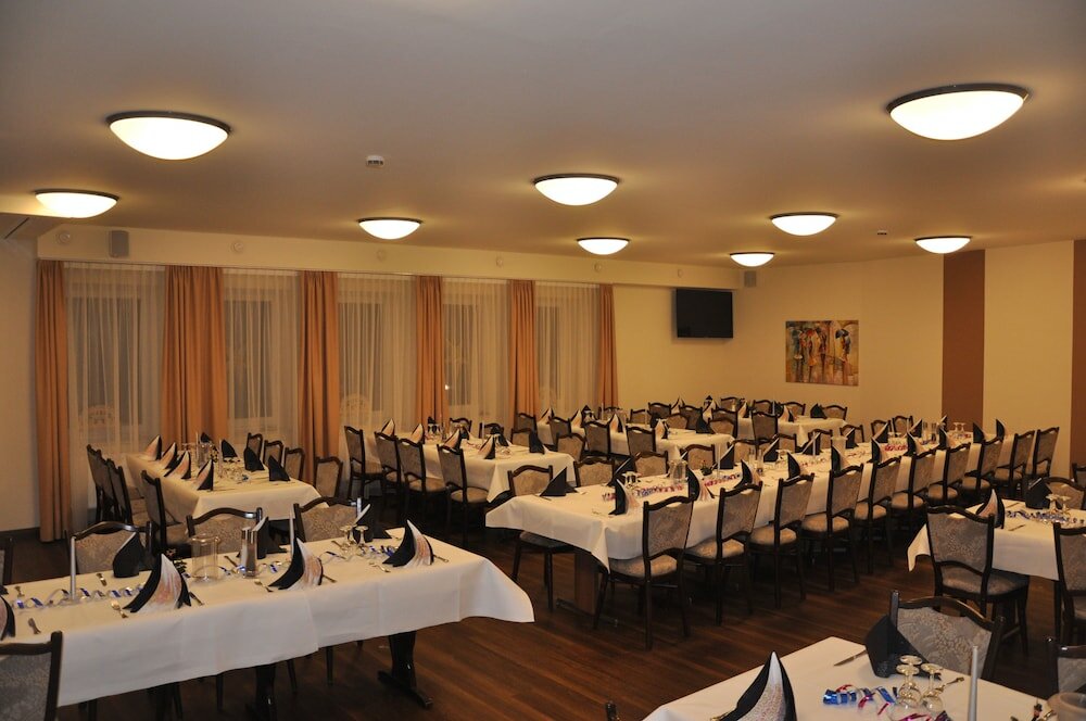 Фото Hotel Isenbütteler Hof